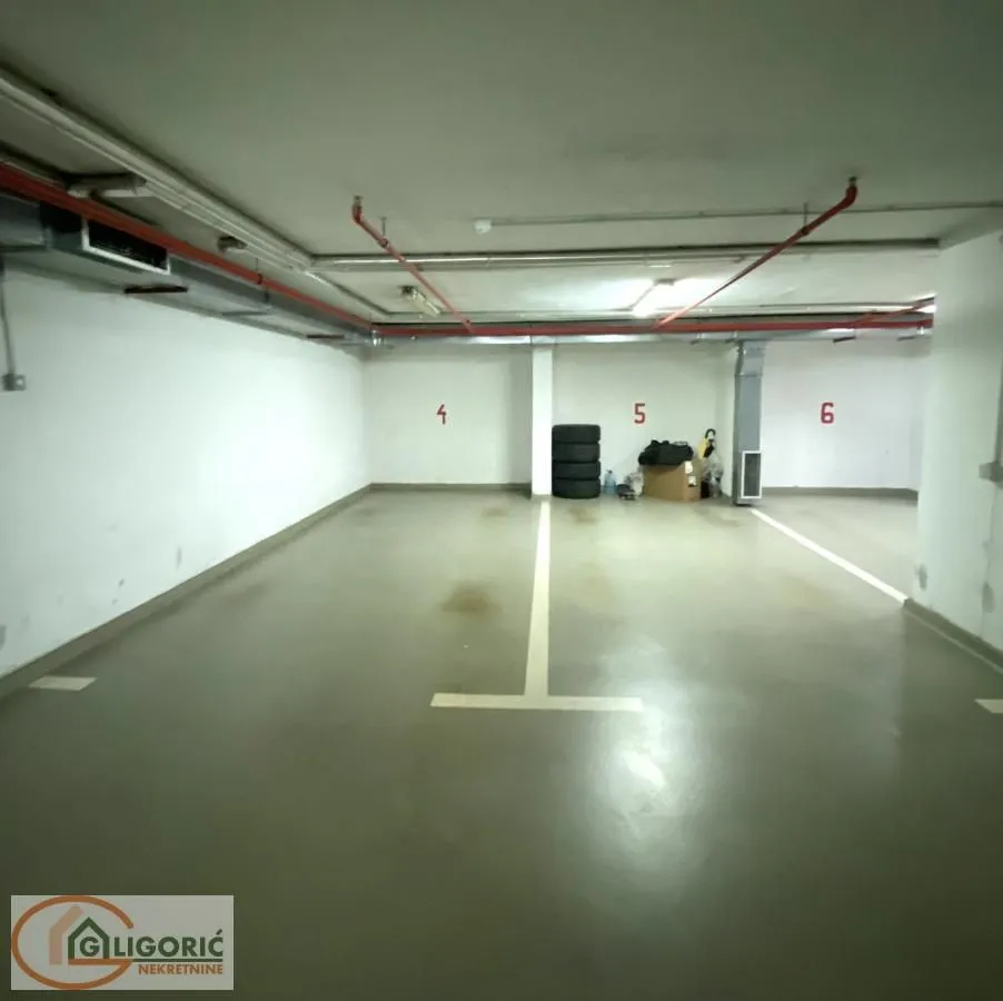 Sale, four bedroom apartment, 122m², Stari Grad, Beograd