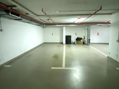 Prodaja, četvorosoban stan, 122m², Stari Grad, Beograd - image 20