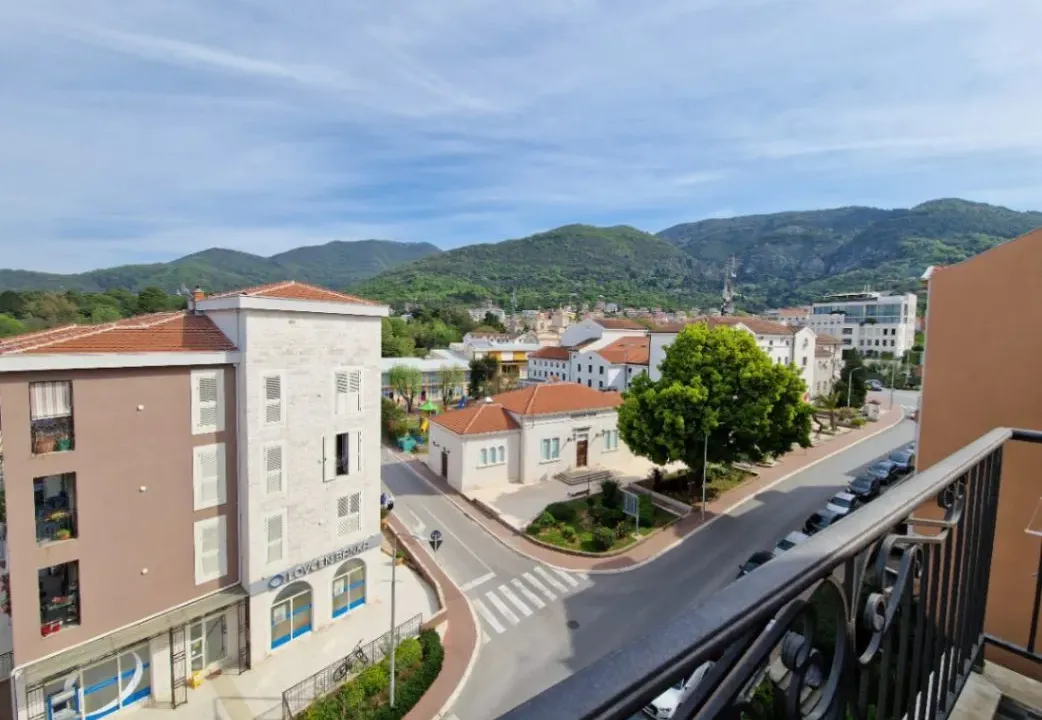 Sale, one bedroom apartment, 49m², Centar, Tivat