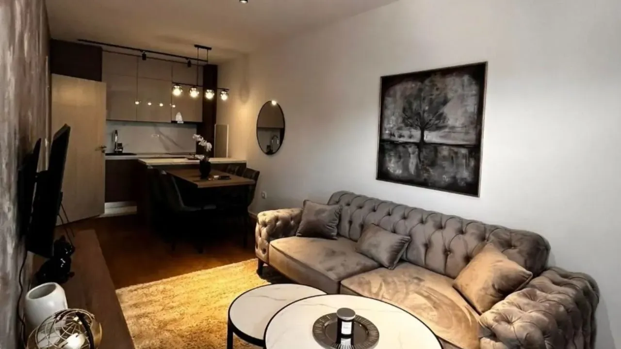 Izdavanje, dvosoban stan, 56m², Pobrežje, Podgorica