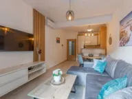 Izdavanje, dvosoban stan, 63m², Pržno, Budva - image 11