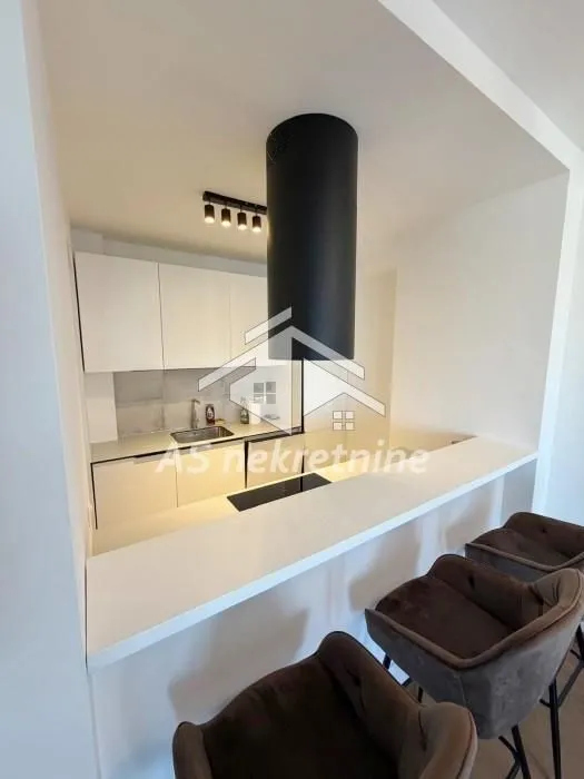 Izdavanje, trosoban stan, 68m², Tašmajdan, Palilula Sve Podlokacije