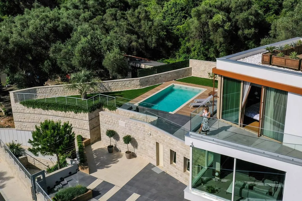 Rent, house, 750m², Sveti Stefan, Budva