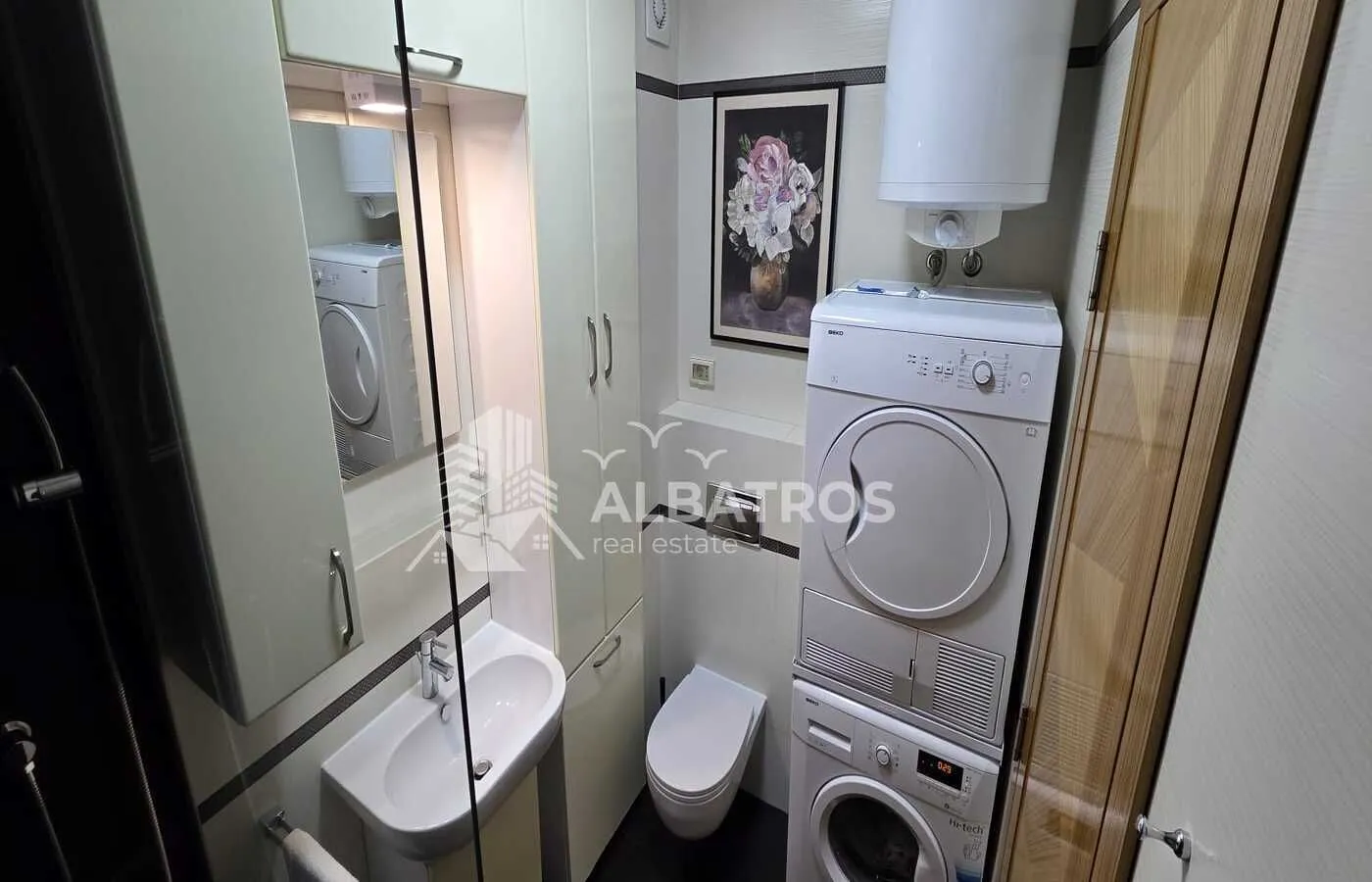Izdavanje, jednosoban stan, 47m², Centar, Bar