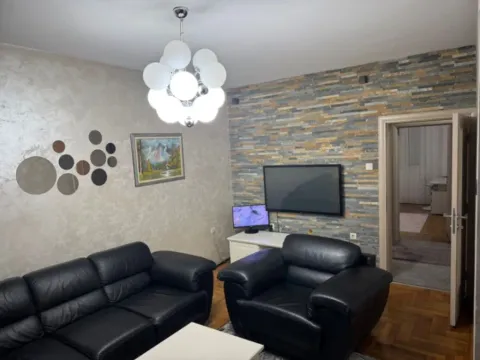 Izdavanje, dvosoban stan, 80m², Stari Aerodrom, Podgorica - image 3