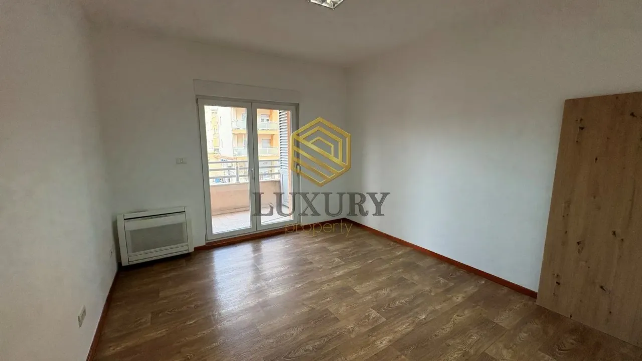 Rent, three bedroom apartment, 110m², City Kvart, Podgorica