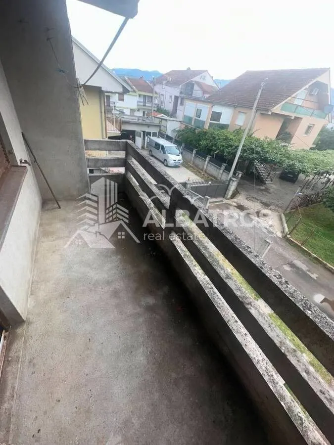 Prodaja, kuća, 400m², Zagorič, Podgorica