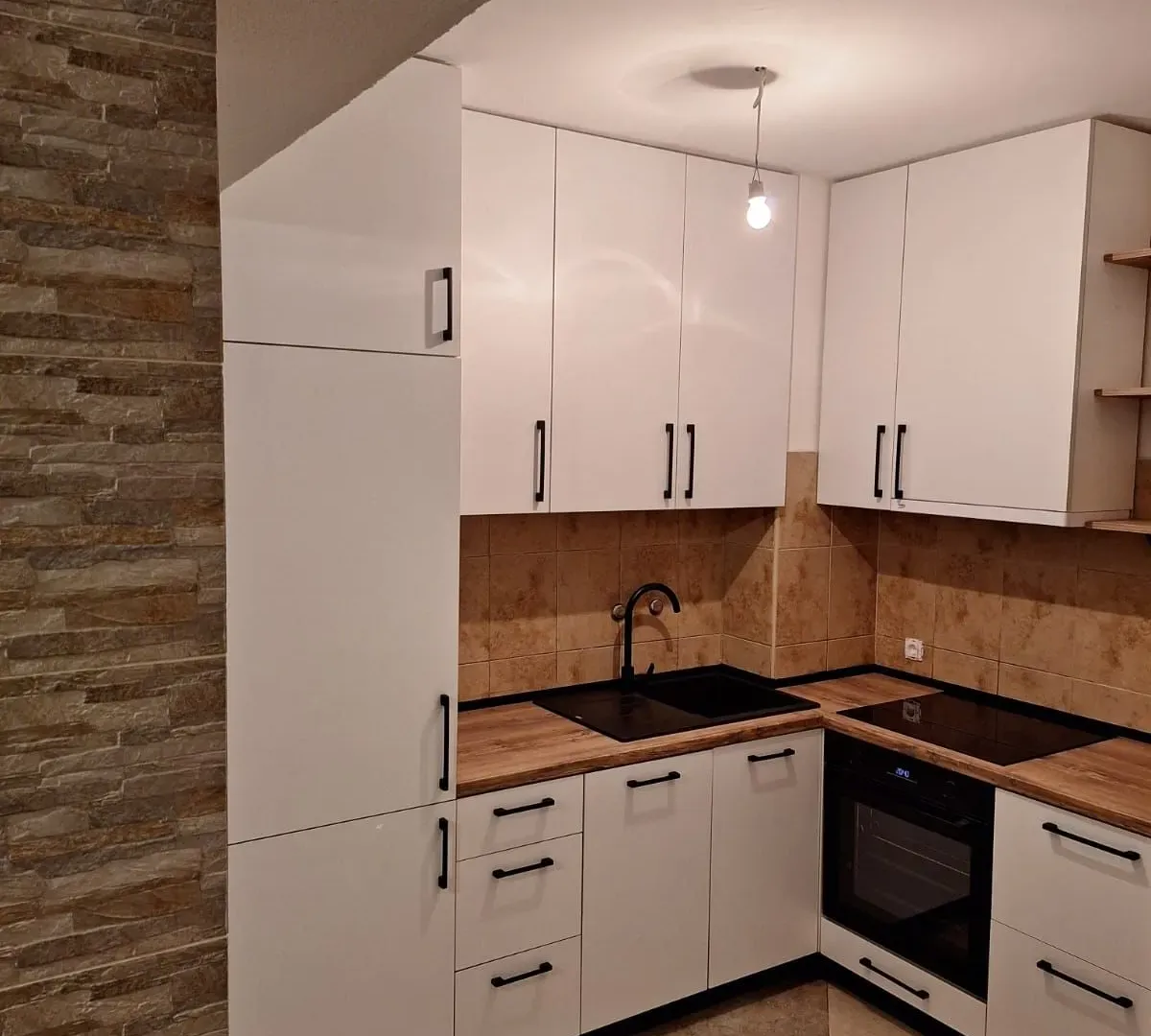 Prodaja, trosoban stan, 60m², Centar, Tivat