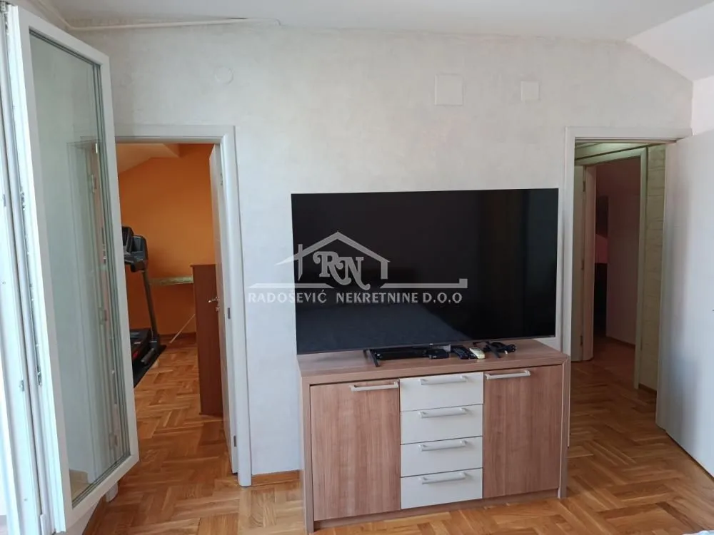 Prodaja, trosoban stan, 88m², Labudovo Brdo, Beograd