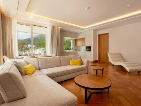 Prodaja, dvosoban stan, 136m2, Porto Montenegro, Tivat