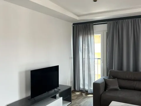 Rent, two bedroom apartment, 70m², Centar, Tivat - image 10