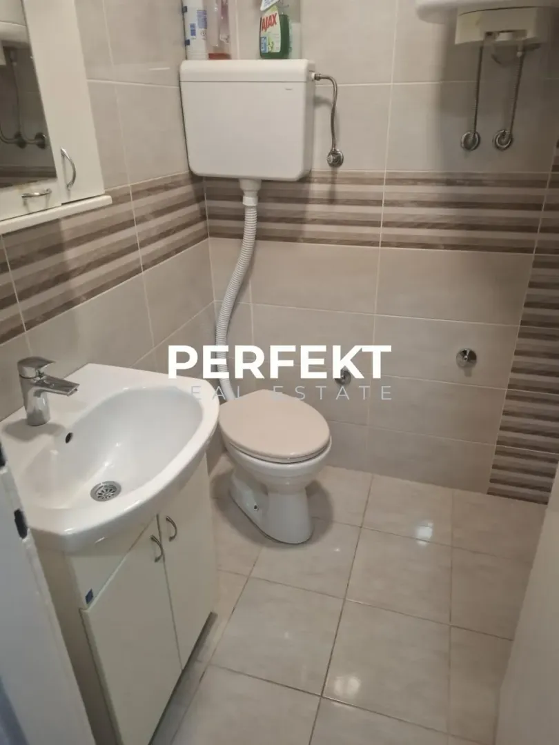 Izdavanje, dvosoban stan, 53m², Strelište, Pančevo