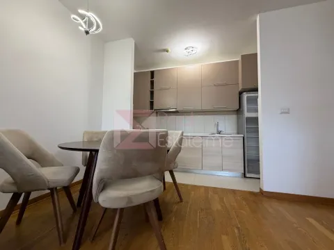 Rent, two bedroom apartment, 68m², City Kvart, Podgorica - image 4