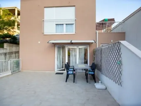 Sale, one bedroom apartment, 64m², Kalimanj, Tivat - image 7