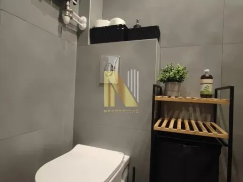 Izdavanje, trosoban stan, 55m², Centar, Novi Sad - image 19