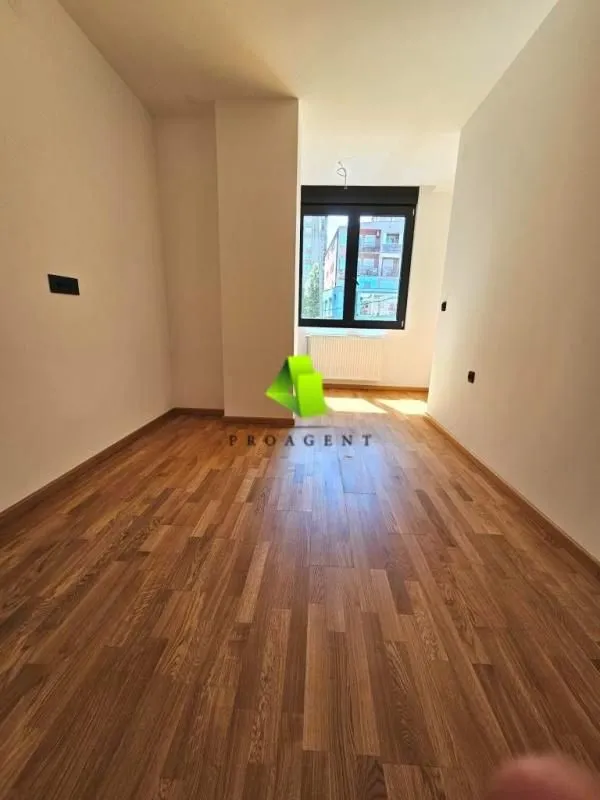 Prodaja, trosoban stan, 84m², Medijana, Niš