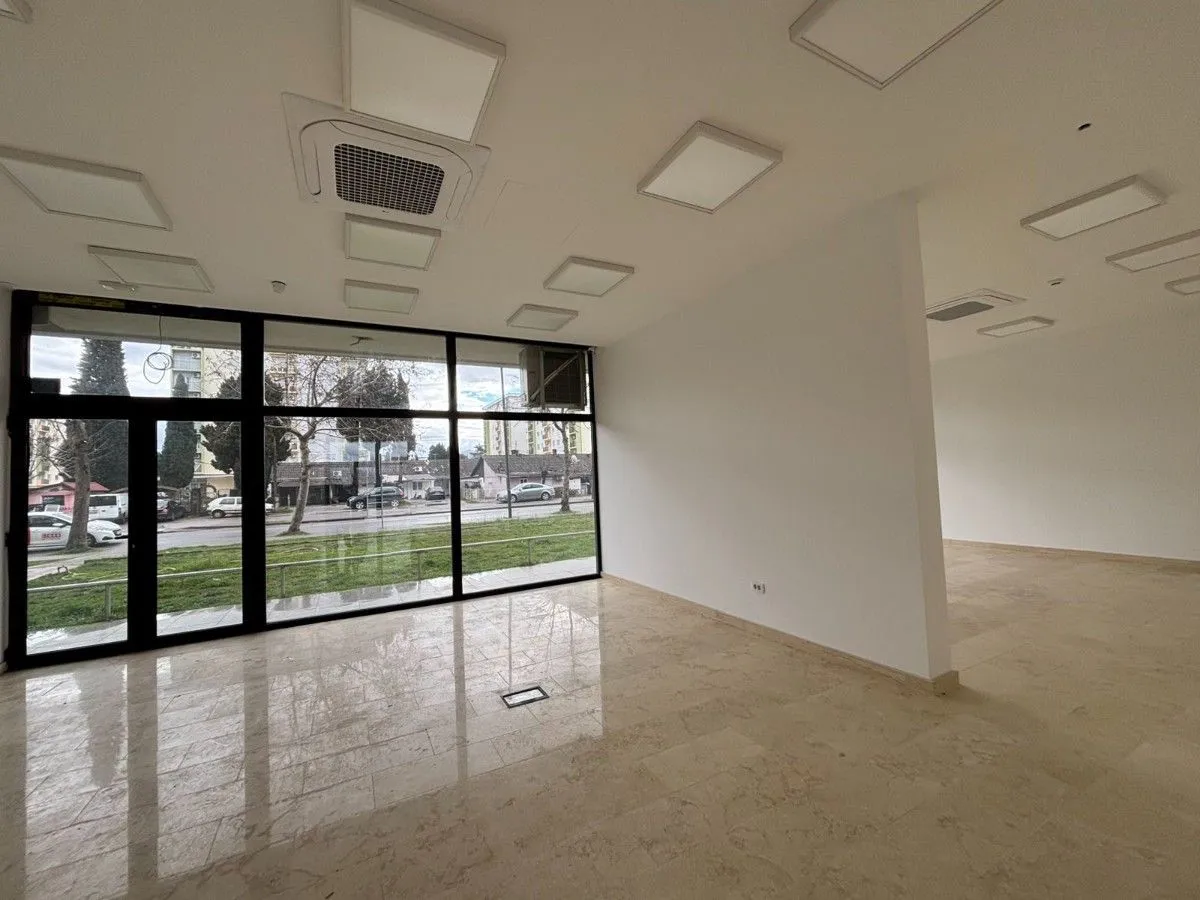 Rent, office space, 123m², Pobrežje, Podgorica