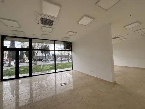 Rent, office space, 123m², Pobrežje, Podgorica - image 1