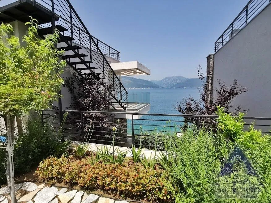 Prodaja, kuća, 185m², Krašići, Tivat