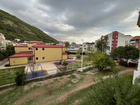 Izdavanje, jednosoban stan, 52m², Budva, Crna Gora - image 17