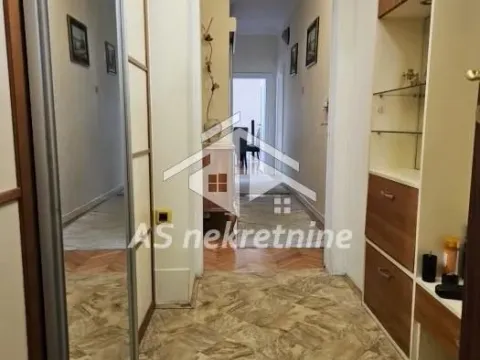 Izdavanje, četvorosoban stan, 86m², Savski Venac, Beograd - image 25