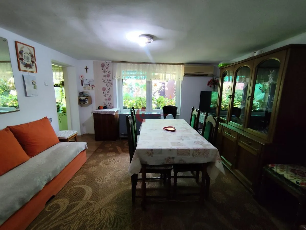 Prodaja, kuća, 102m², Novo Selo, Subotica