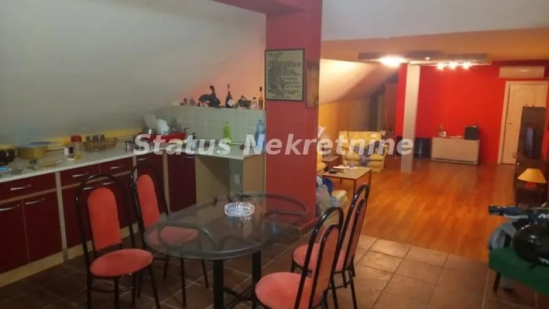 Prodaja, kuća, 250m², Sremski Karlovci, Novi Sad