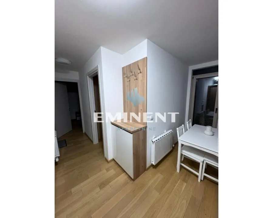 Izdavanje, stan, 65m², Vračar Sve Podlokacije, Beograd