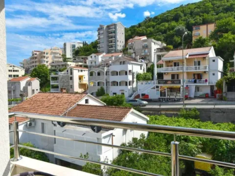 Rent, two bedroom apartment, 70m², Budva, Crna Gora - image 7