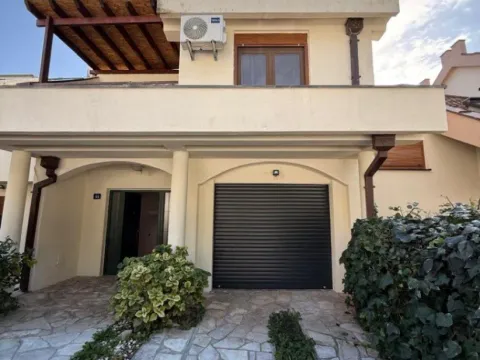 Rent, house, 300m², Gorica C, Podgorica