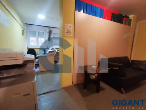 Rent, three bedroom apartment, 71m², Novi Beograd Blok 37, Novi Beograd Sve Podlokacije