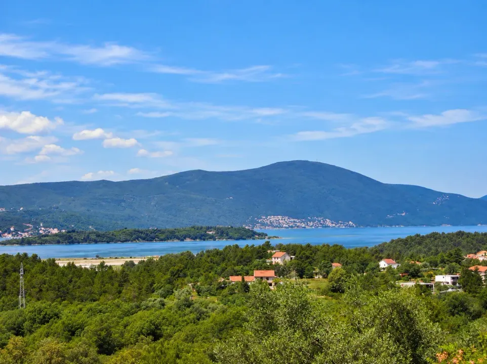 Sale, land lot, 10850m², Kotor, Crna Gora