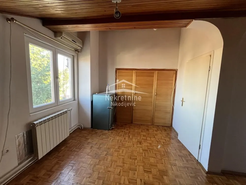 Prodaja, četvorosoban stan, 118m², Višnjica, Palilula Sve Podlokacije