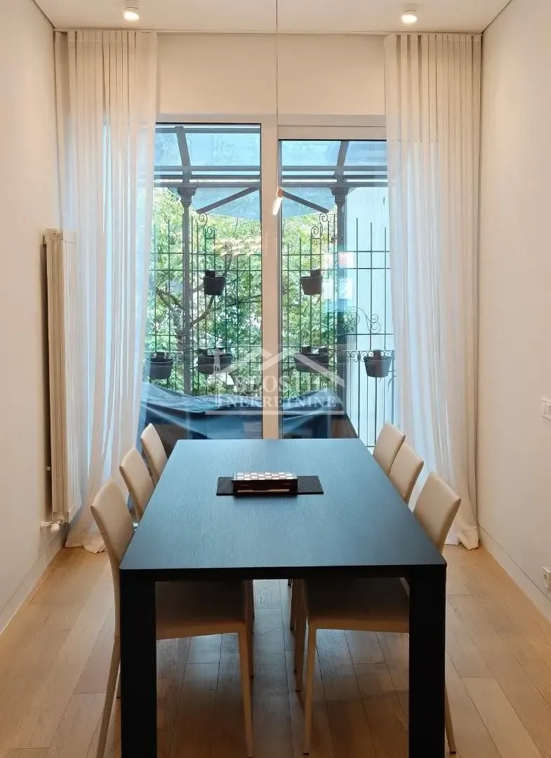 Sale, four bedroom apartment, 133m², Stari Grad, Beograd