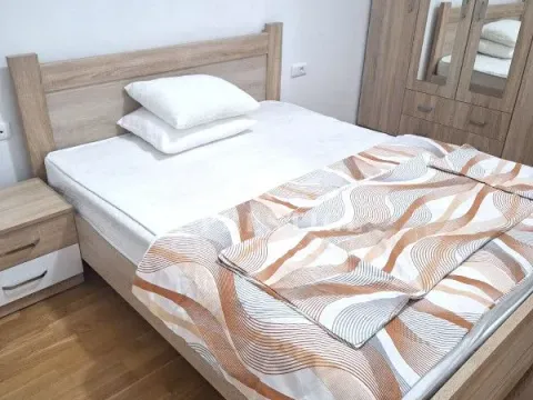 Izdavanje, jednosoban stan, 49m², Tuški Put, Podgorica - image 5