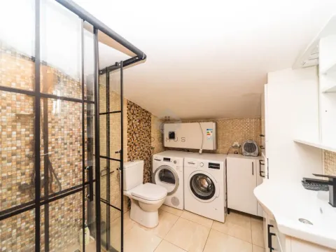 Izdavanje, trosoban stan, 145m², Zabjelo, Podgorica - image 17