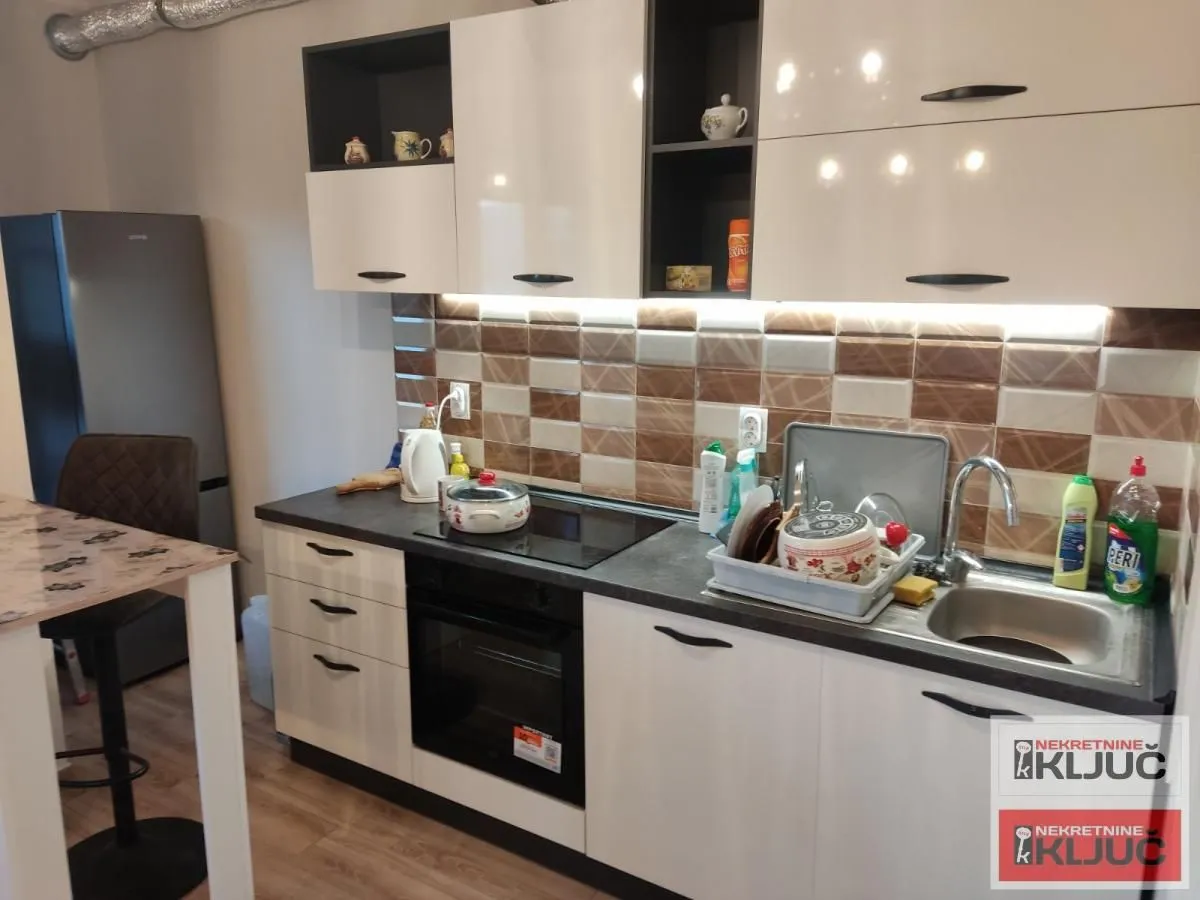 Prodaja, dvosoban stan, 54m², Bulevar Evrope, Novi Sad Sve Podlokacije