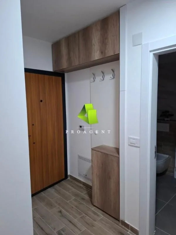 Izdavanje, jednosoban stan, 52m², Pantelej, Niš