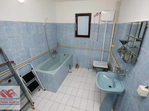 Sale, house, 300m², Kragujevac, Srbija - image 33