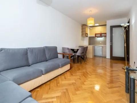 Izdavanje, stan, 60m², Blok 9, Podgorica - image 13