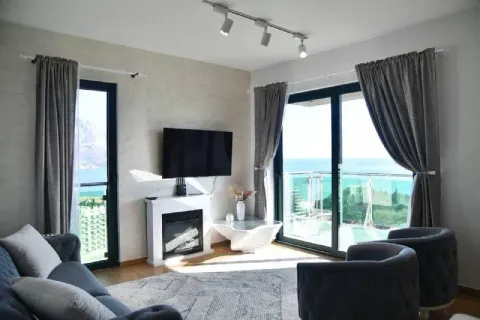 Sale, two bedroom apartment, 72m², Bečići, Budva - image 2