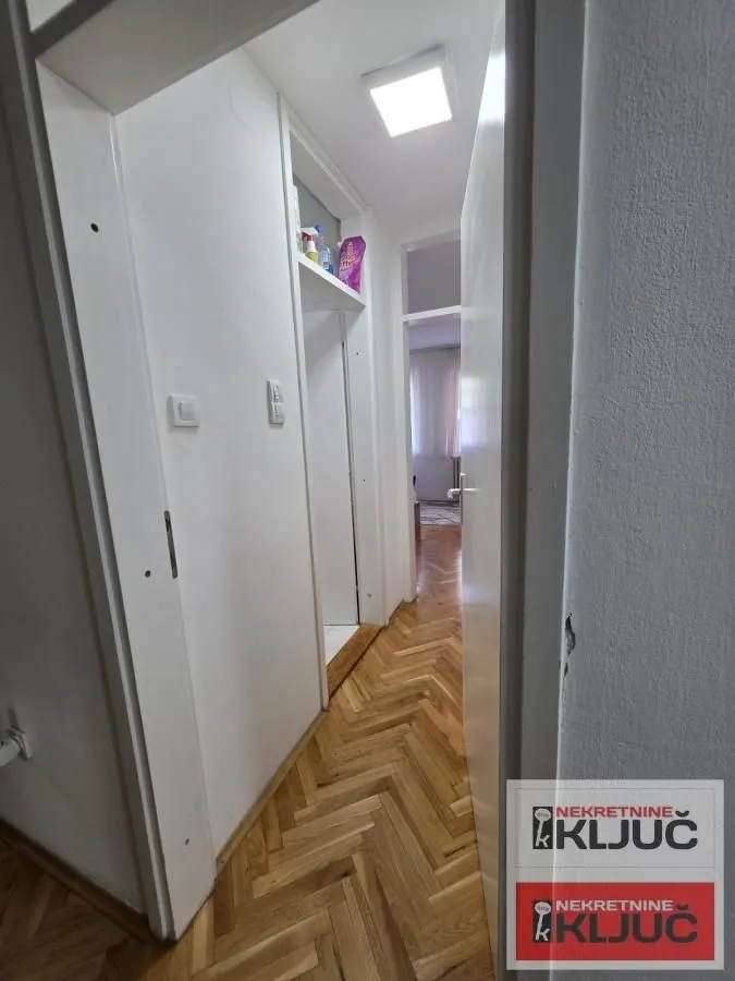 Izdavanje, dvosoban stan, 55m², Bulevar Oslobodjenja, Novi Sad Sve Podlokacije