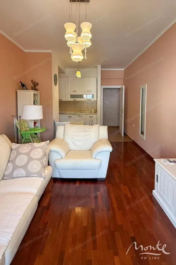 Sale, two bedroom apartment, 61m², Petrovac, Budva