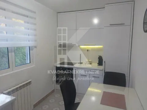 Prodaja, kuća, 190m², Konik, Podgorica - image 11