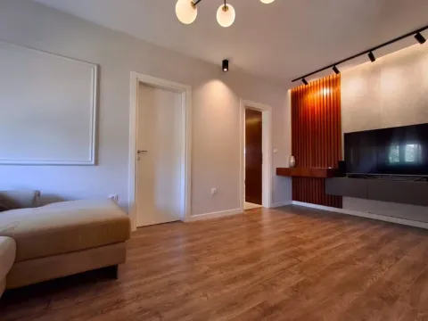 Prodaja, stan, 40m², Dalmatinska ulica, Podgorica - image 3