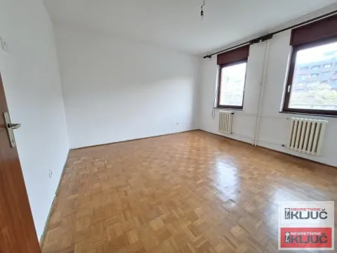 Prodaja, trosoban stan, 95m², Sajmište, Novi Sad - image 8