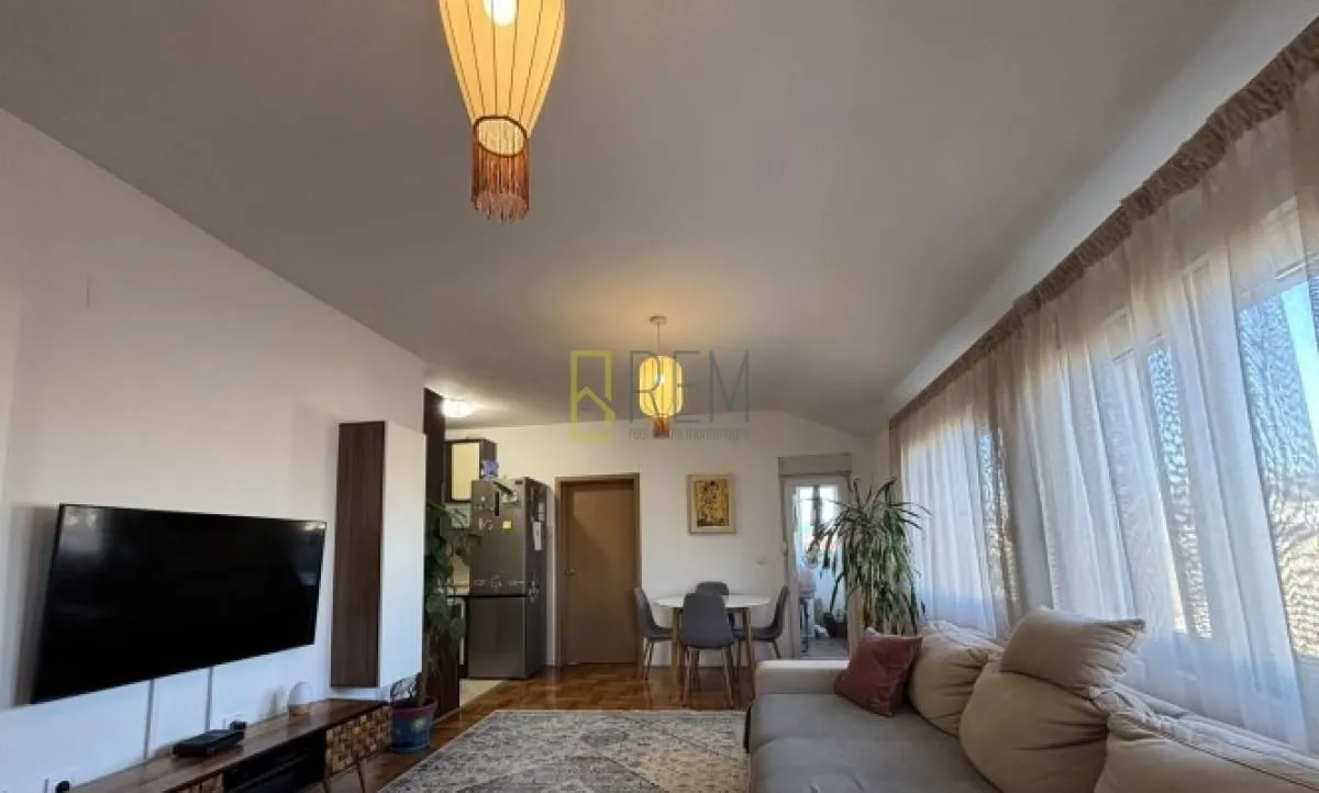Prodaja, dvosoban stan, 61m², Tološi, Podgorica