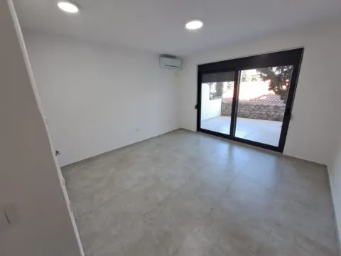 Sale, one bedroom apartment, 45m², Centar, Budva - image 8