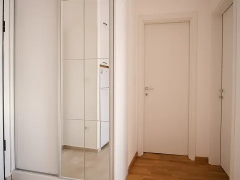 Rent, one bedroom apartment, 45m², Stari Aerodrom, Podgorica - image 5