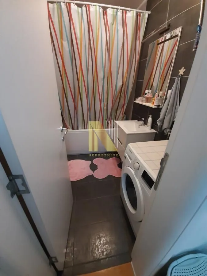 Prodaja, trosoban stan, 70m², Nova Detelinara, Novi Sad Sve Podlokacije